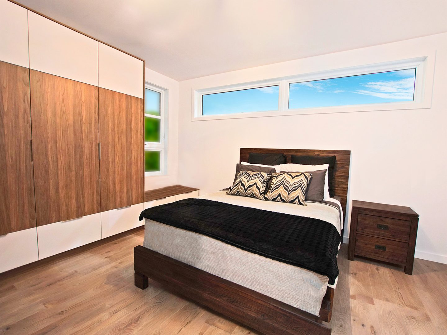 Réalisation du modèle Pigna. Maison située a Mirabel , micro-habitation contemporaine issue de la collection unimodulaire. Vue de la chambre.